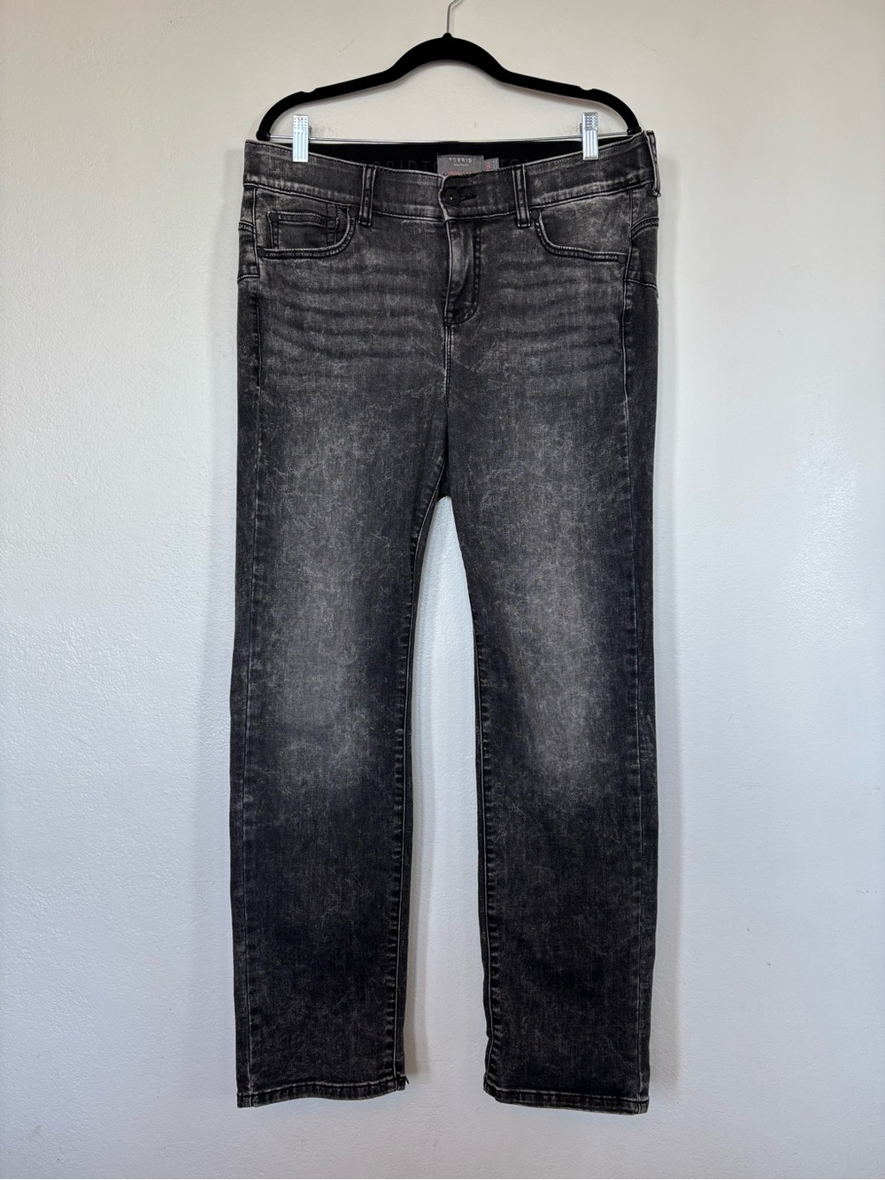 torrid Stone Washed Black Bombshell Straight-Leg Super Soft Denim Jeans